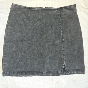 Wildfable sz 6 vintage black wash skirt
